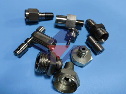 العملاء الطبيون يثقون في خدمة Falcon Swiss Machining