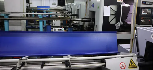 ماكينات CNC السويسرية: الميزات وأصول 