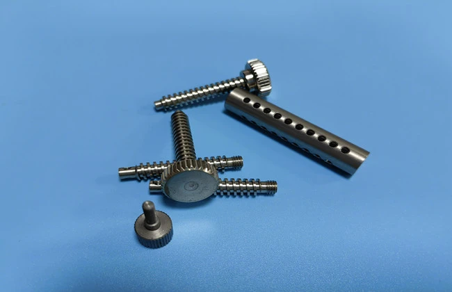 براغي سويسرية مُشَغَّلة آلياً