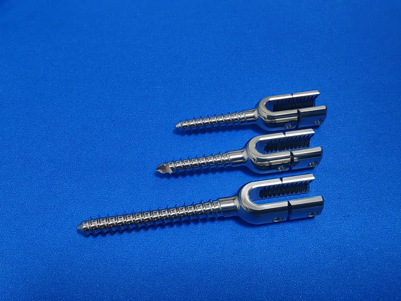 التصنيع باستخدام الحاسب الآلي (CNC) لمكونات الأجهزة الجراحية والتشخيصية